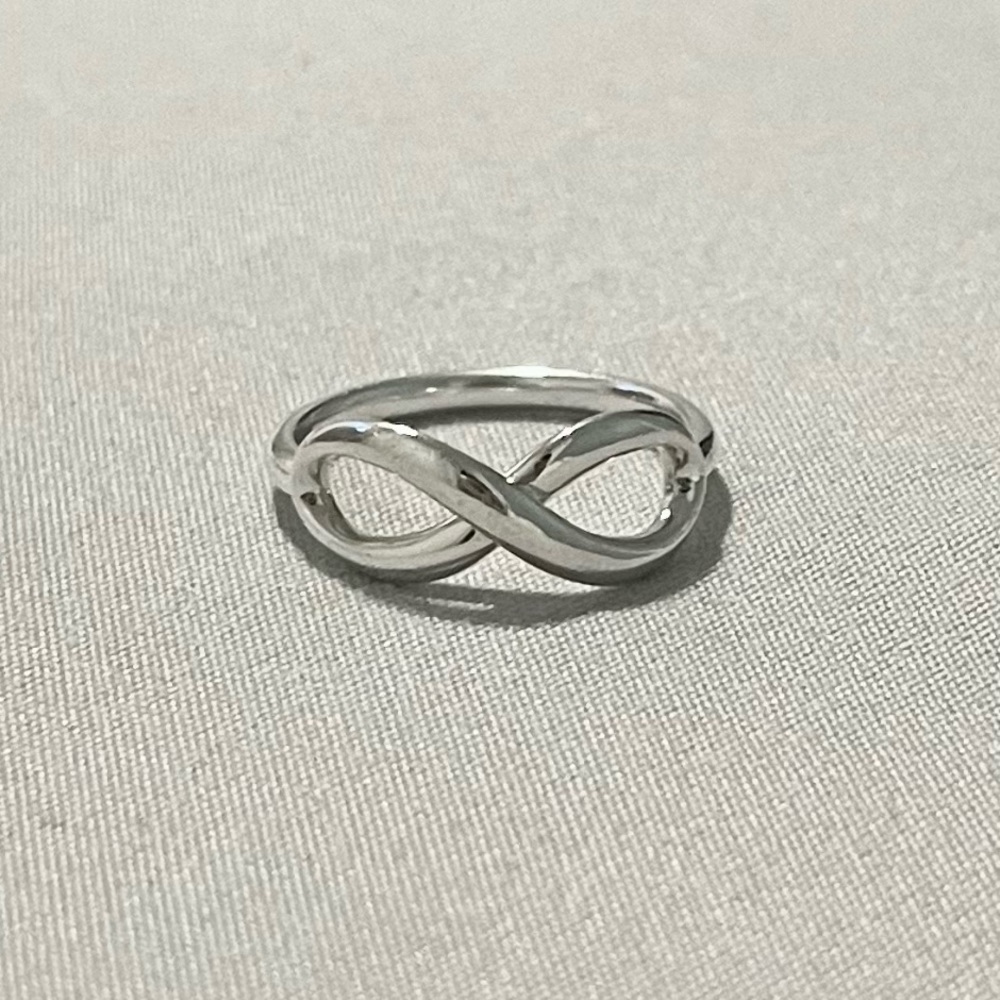 Tiffany & Co. Infinity Ring